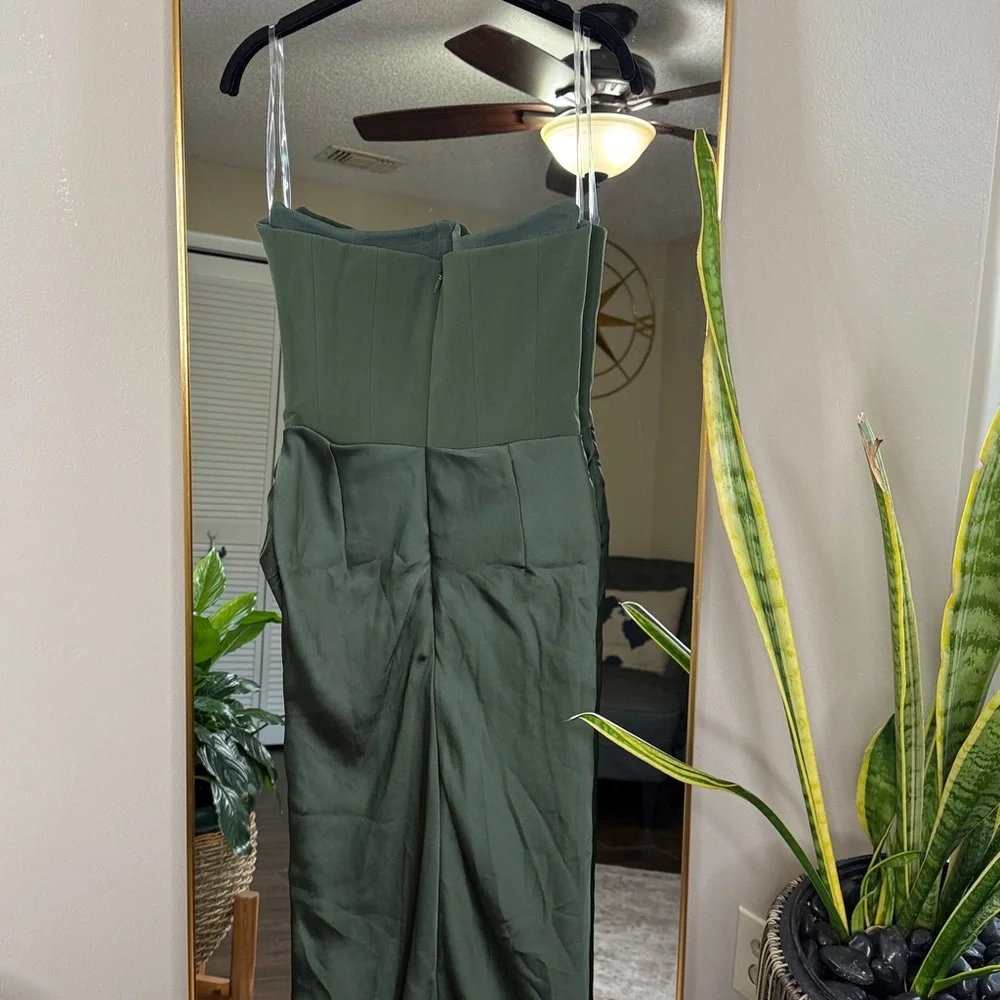 House of CB poshmark 🔗